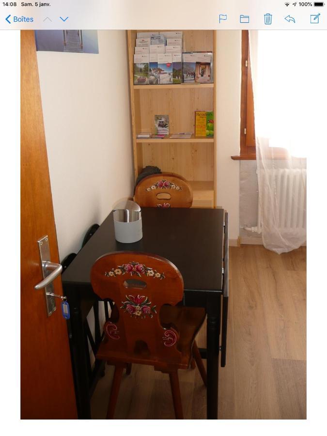 Nid D'Abeilles Apartment Tramelan Bagian luar foto